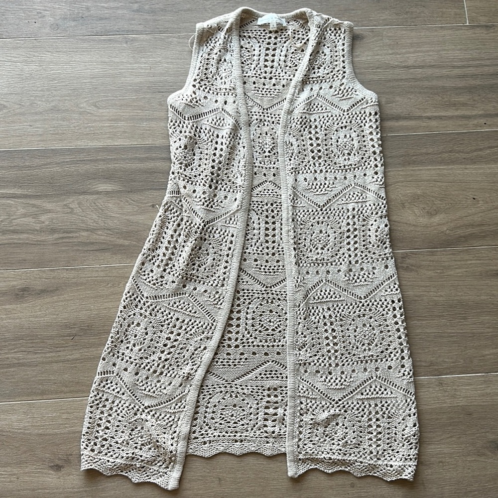 Knitted long vest